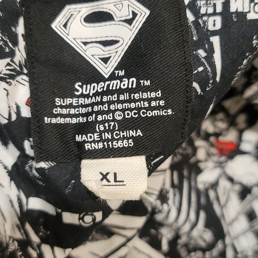 Superman DC Comics reverse-print button-front Hawaiian shirt mens XL - Picture 4 of 4
